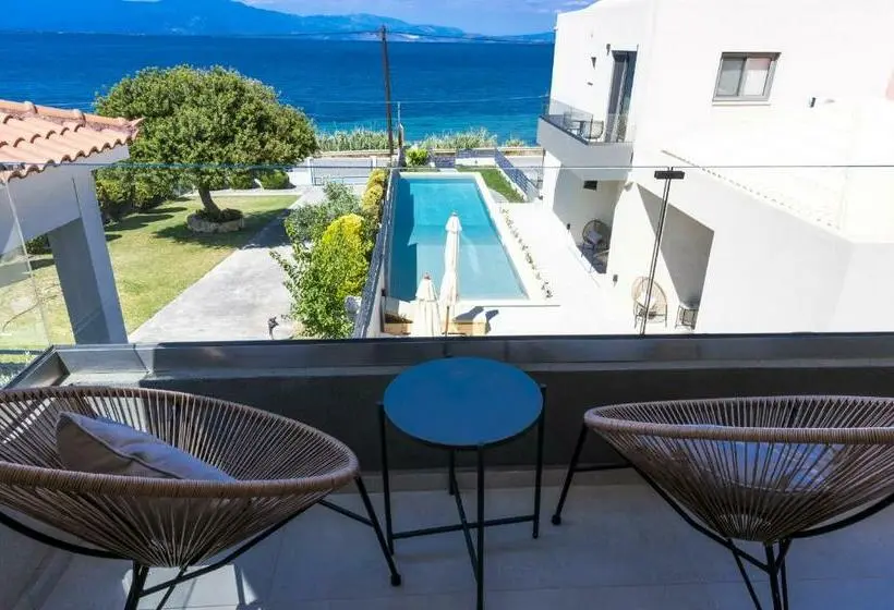 Sviitti Merinäkymä, Theros Suites
