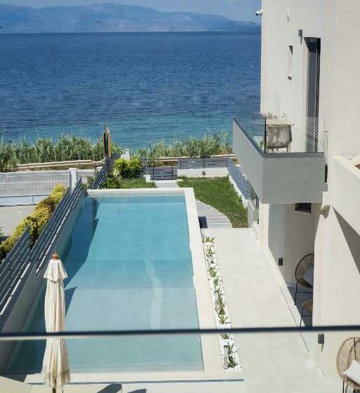 海景套房, Theros Suites