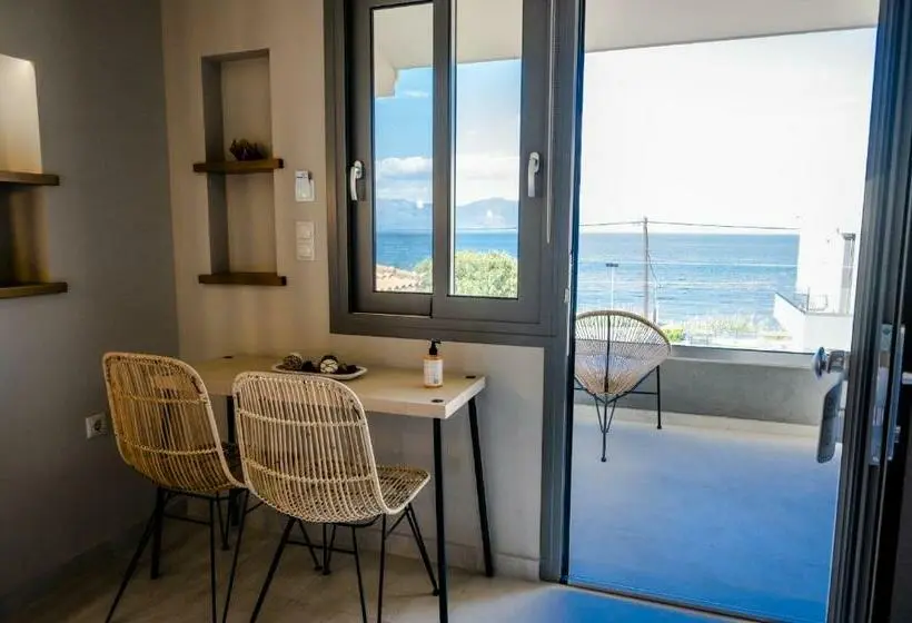 Sviitti Merinäkymä, Theros Suites