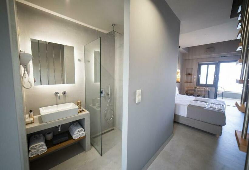 海景套房, Theros Suites