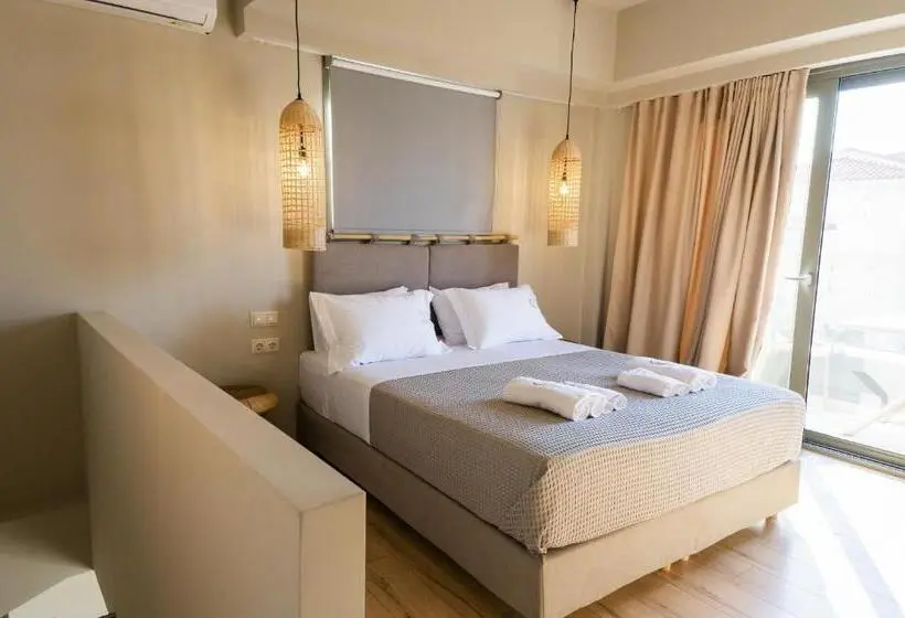 Superior-sviitti Merinäkymä, Theros Suites
