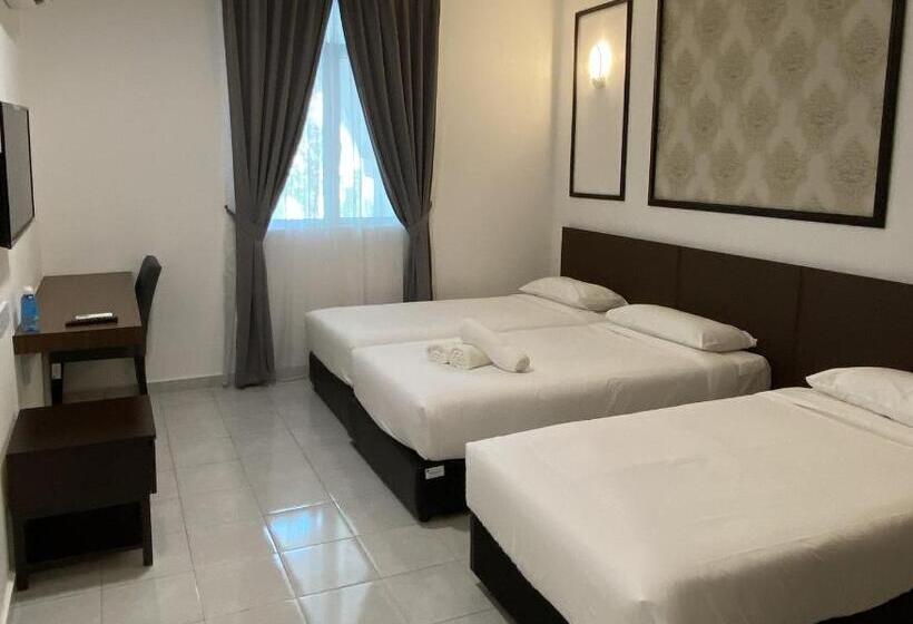 اتاق لوکس سه تخته, Cafe & Capital O 90756 Cara Hulu