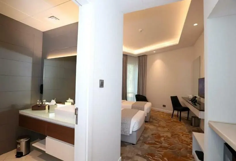 اتاق لوکس, Estay