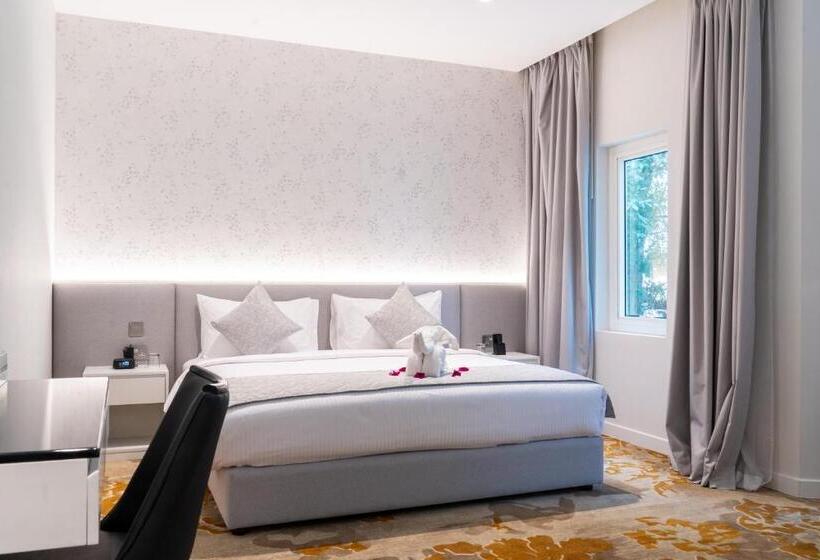 اتاق لوکس, Estay