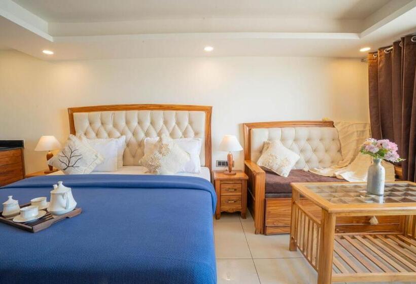 جناح جونيور مزوَّد بشرفة, Perfectstayz Mokshada Suites