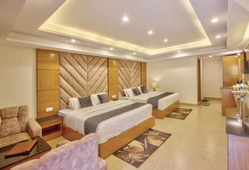 Семейное Бунгало, The Shivalaya Retreat A River Side Resort