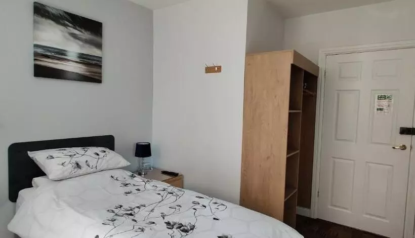 スタンダードシングルルーム, Aaron Lodge Guest House