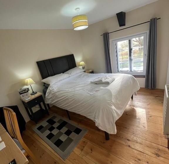 غرفة قياسية سرير كينج, Old Manor House