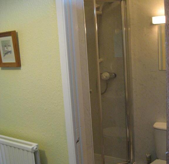 标准间, The Red Lion