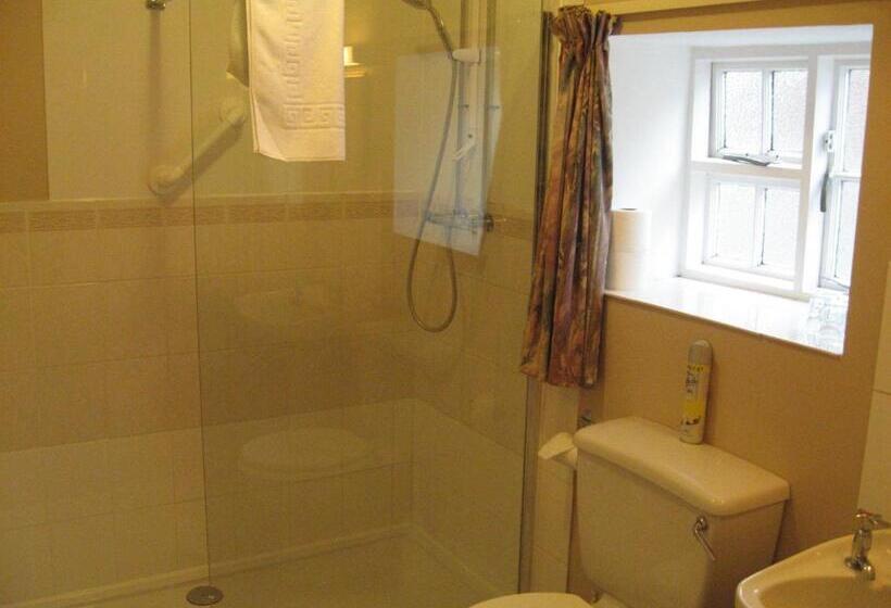 标准间, The Red Lion