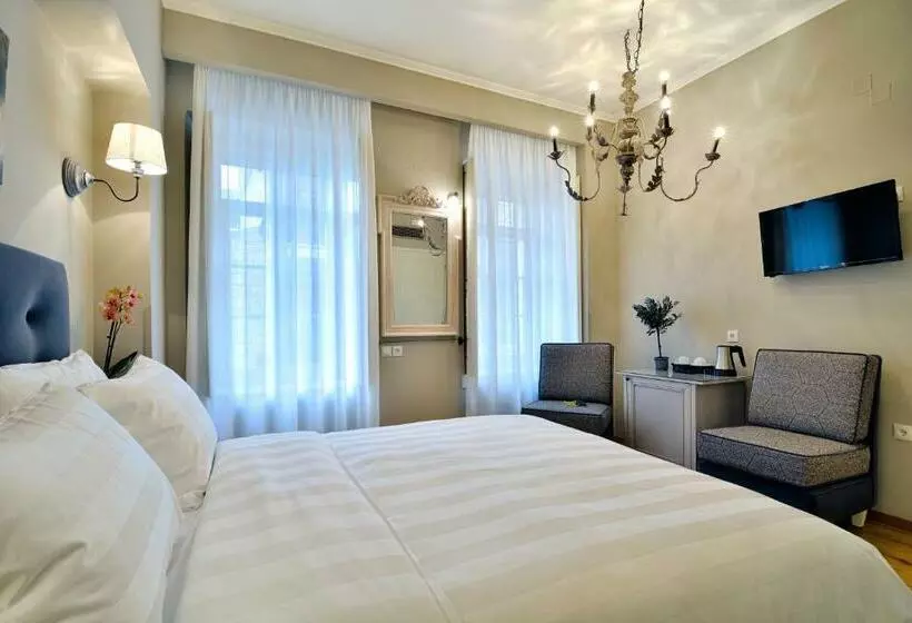 Chambre Deluxe, Antique