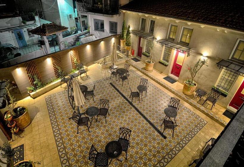 חדר דופלקס, Antique