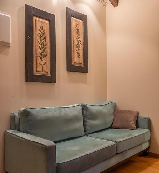 חדר דלוקס, Antique