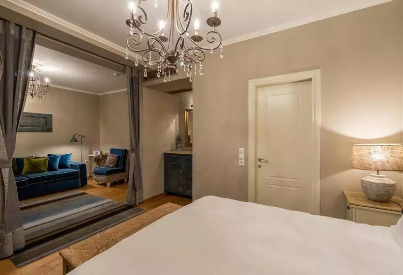 Suite, Antique