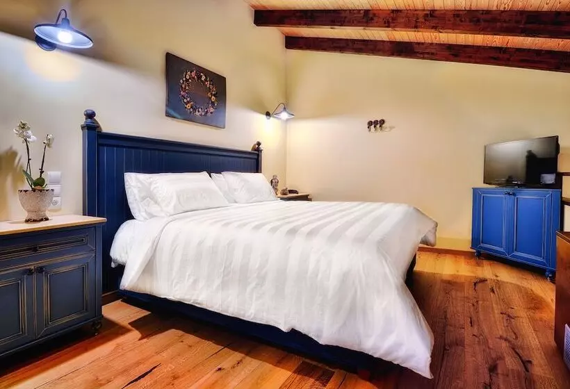 Chambre Duplex, Antique