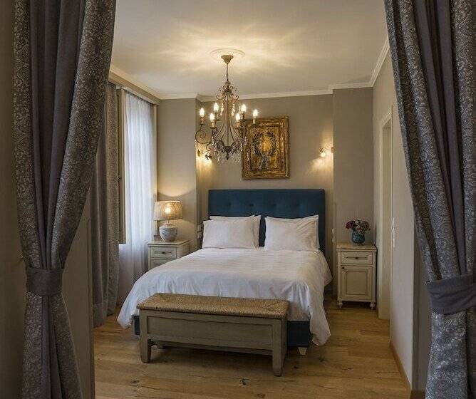 סוויטה, Antique