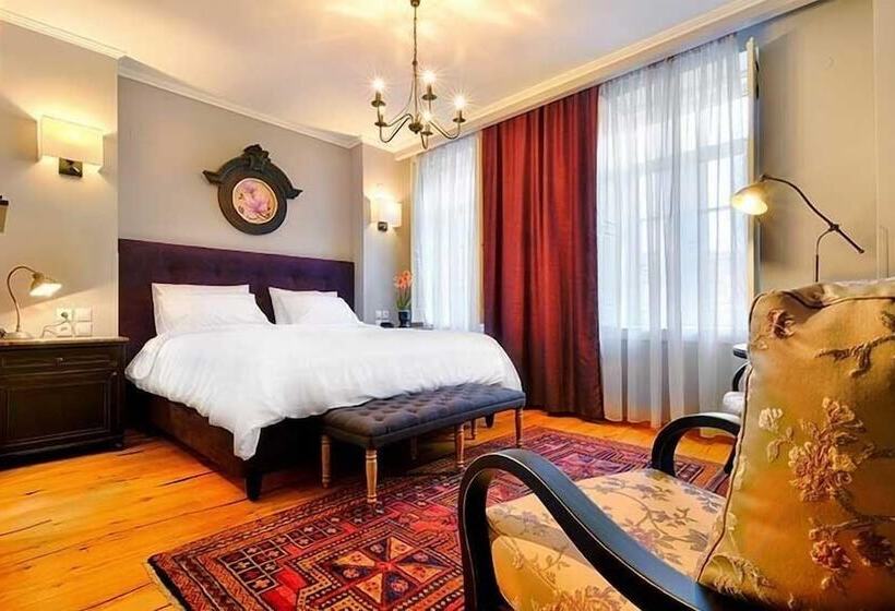 חדר דלוקס, Antique