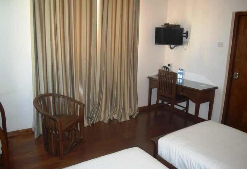 Номер Deluxe, Daffodil S