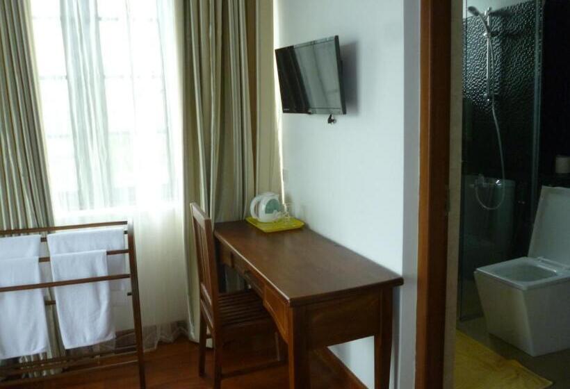 Трехместный Номер Deluxe, Daffodil S