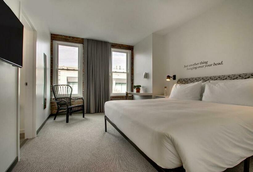 带大床的标准间, Hive