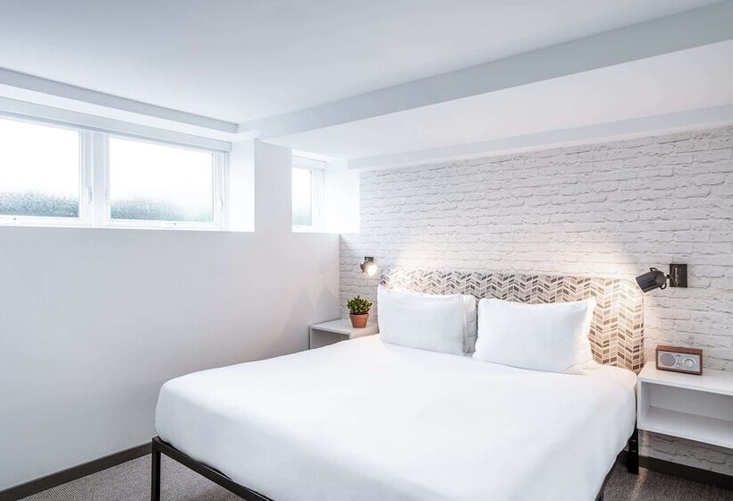 标准间带双人床, Hive