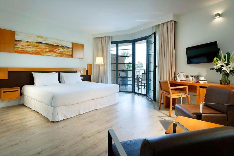 带大床的标准间, Hive