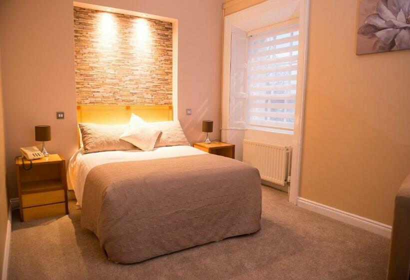 Номер Стандарт, Kilmorey Arms