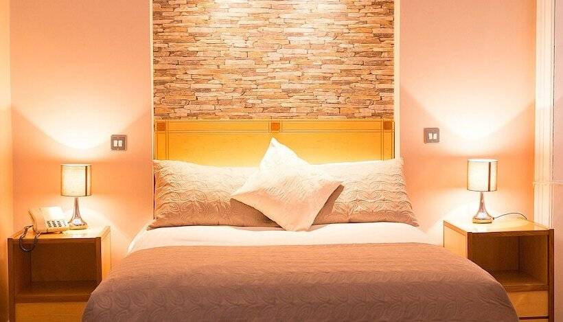 Номер Стандарт, Kilmorey Arms