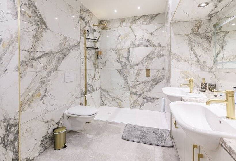 Президентский Люкс, Kilmorey Arms