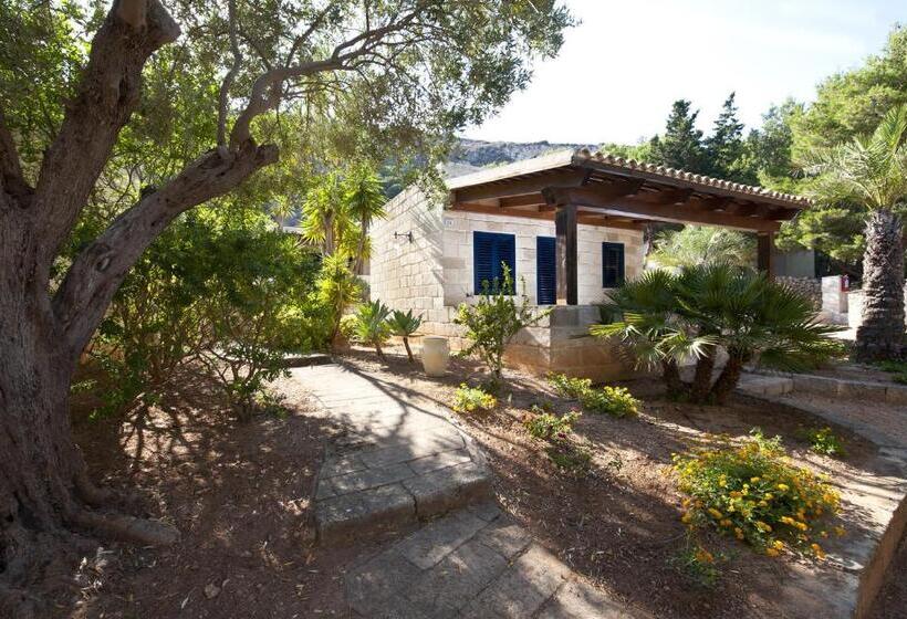 Хижина, Miramare Residence