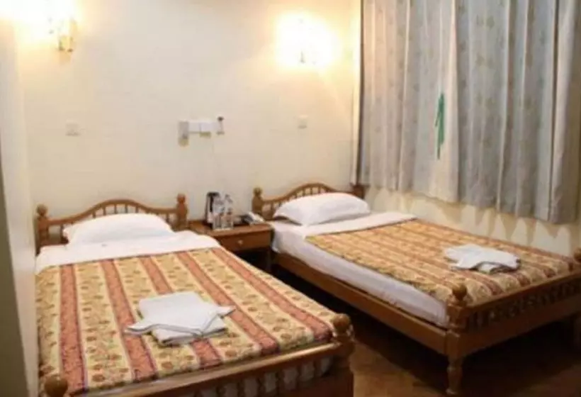 اتاق استاندارد, Mr Charles Guest House