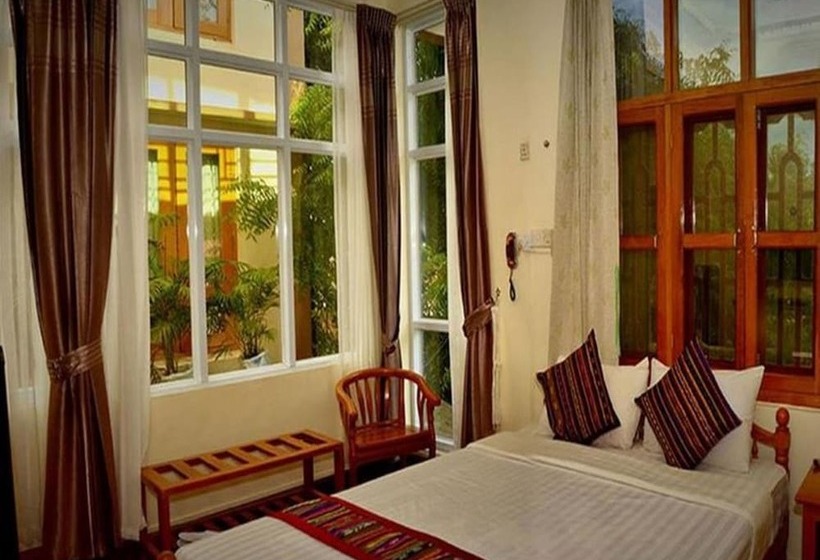 اتاق سوپریور, Mr Charles Guest House