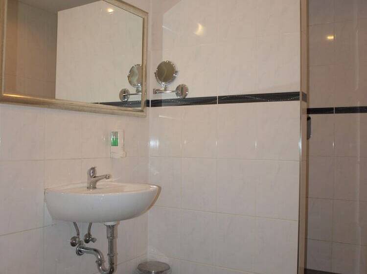 Номер Стандарт Совместная Ванная, Pension Village