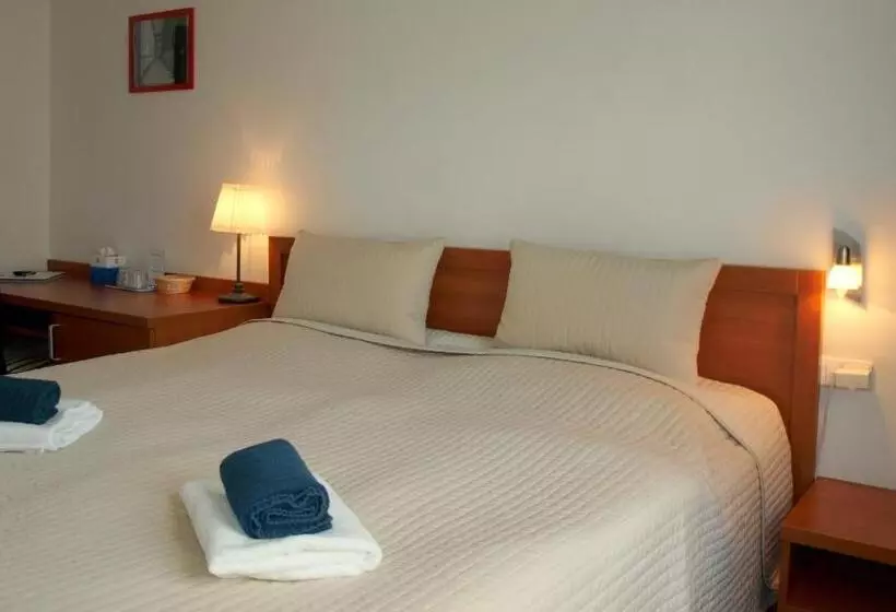 سوئیت 2 خوابه, Pension Village