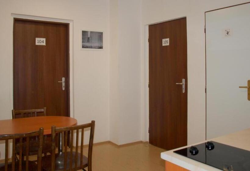 Люкс 2 Спальни, Pension Village