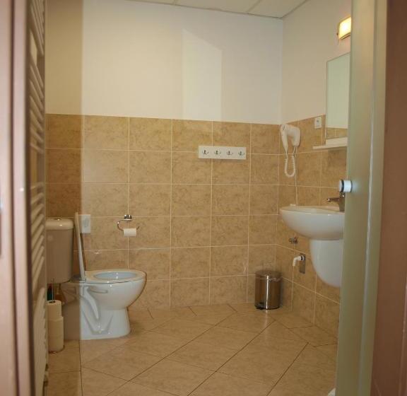 Люкс 2 Спальни, Pension Village