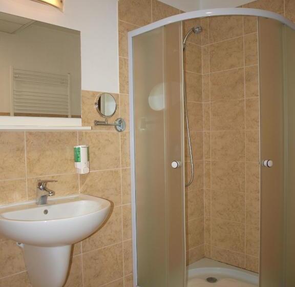 Люкс 2 Спальни, Pension Village