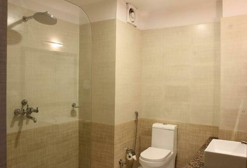 اتاق سوپریور, Regenta Central Mewargarh, Near Biological Park