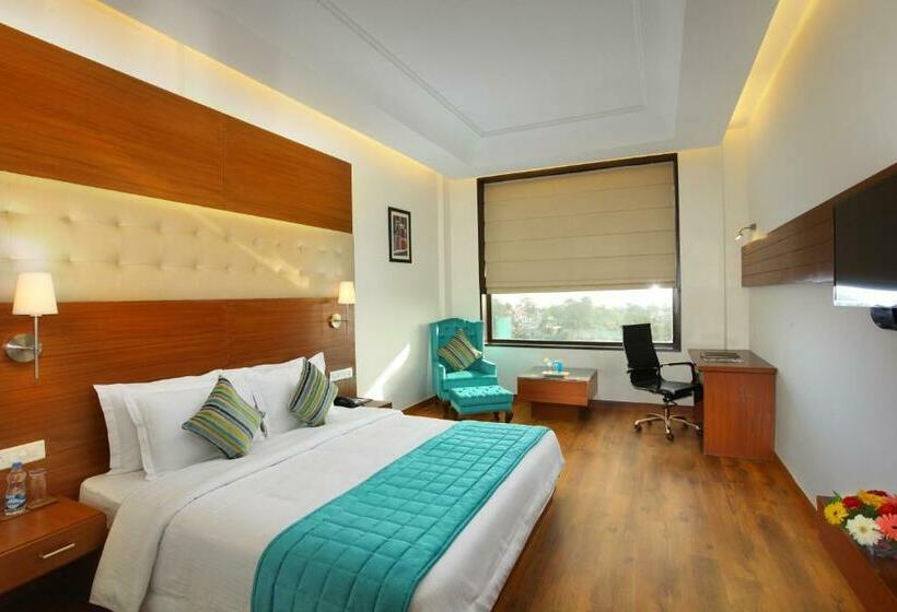 غرفة سوبيريور مطلة على المدينة, Rs Sarovar Portico