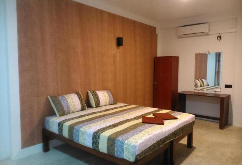 Budget Værelse, Saara Beach