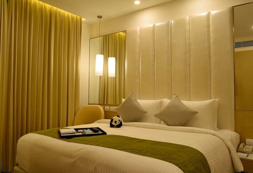 Номер Deluxe, Sarovar Portico Outer Ring Road