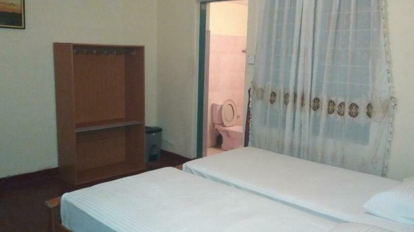 标准间, Indrani Inn