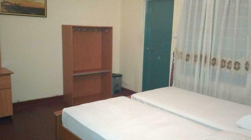 标准间, Indrani Inn