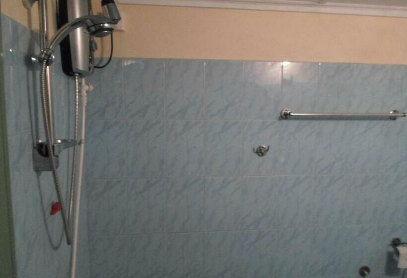 标准间, Indrani Inn