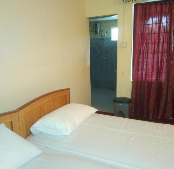 标准单人间, Indrani Inn