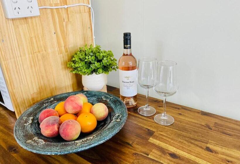 إستوديو ديلوكس, Highway Motor Inn Taree