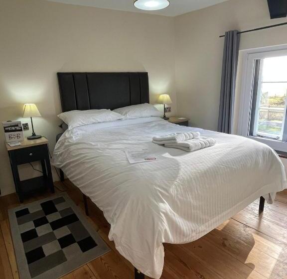 غرفة قياسية سرير كينج, Old Manor House