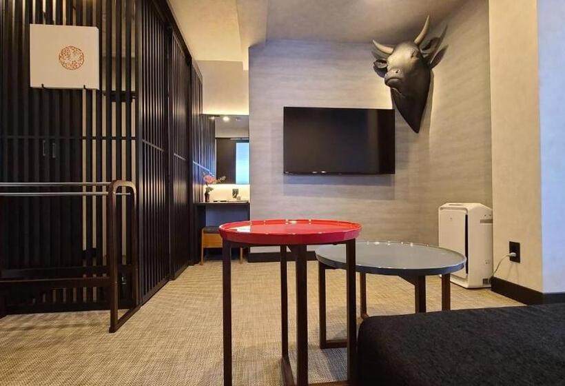 סוויטה, Koyado Enn