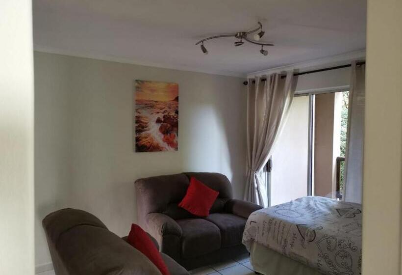 דירת שני חדרים, Serengeti Self Catering Units