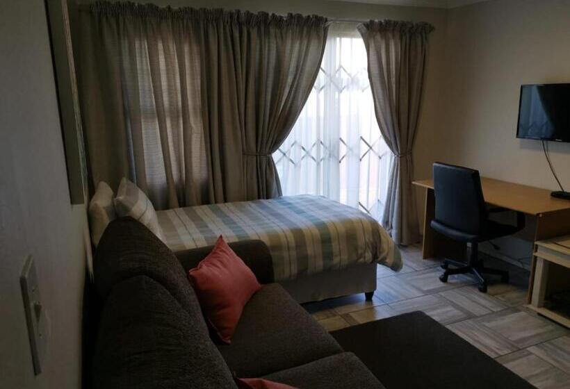 דירת שני חדרים, Serengeti Self Catering Units